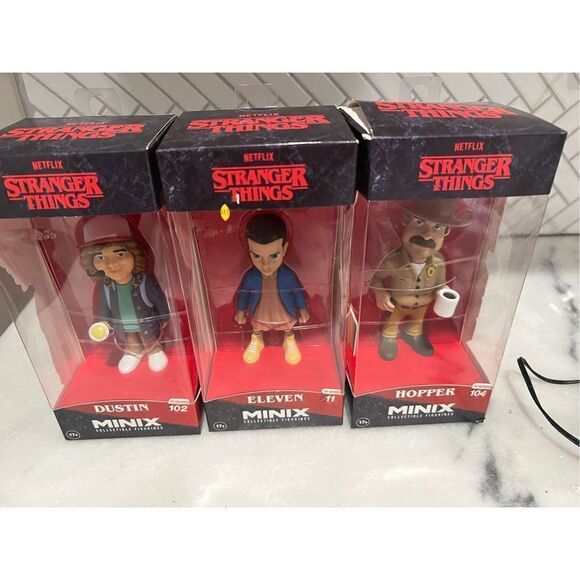 MINIX Stranger Things Eleven Netflix TV Series Vinyl Figure Collection Lot - Picture 1 of 6